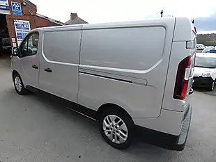Used 2019 Renault Trafic Sport Nav Mercury - Interior and Exterior details 5