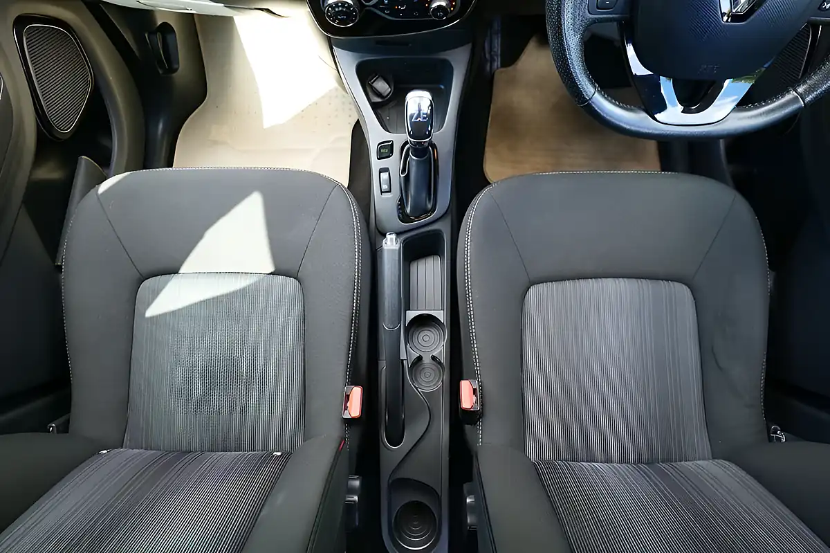 Used 2019 Renault Zoe Dynamique Nav Black - Interior and Exterior details 12