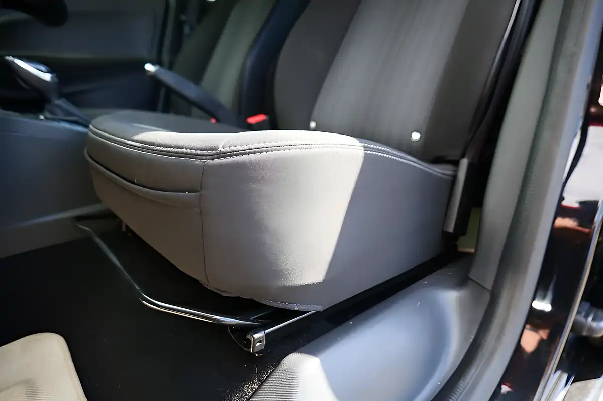 Used 2019 Renault Zoe Dynamique Nav Black - Interior and Exterior details 13