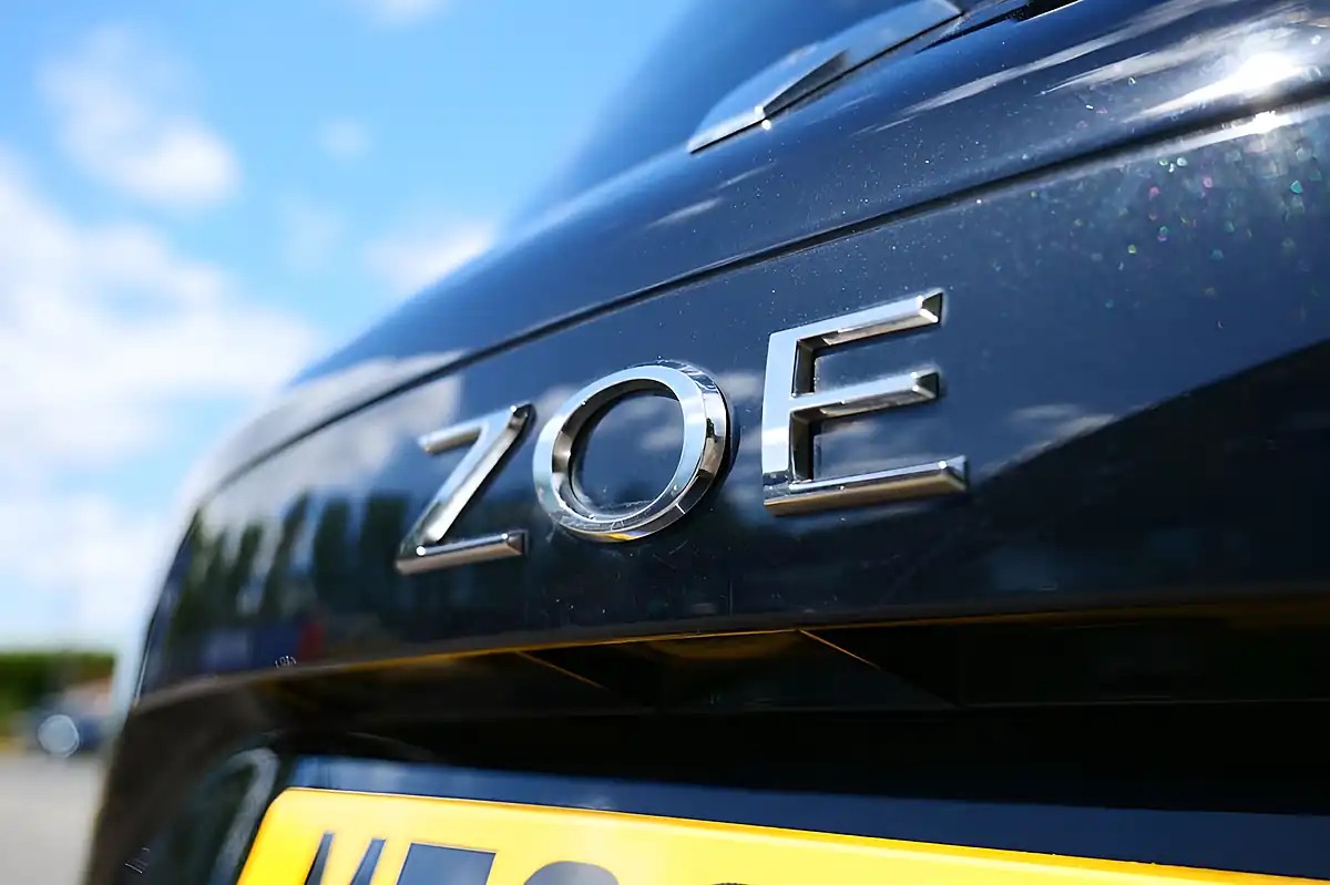Used 2019 Renault Zoe Dynamique Nav Black - Interior and Exterior details 18