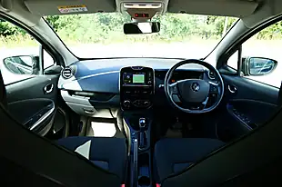 Used 2019 Renault Zoe Dynamique Nav Black - Interior and Exterior details 3