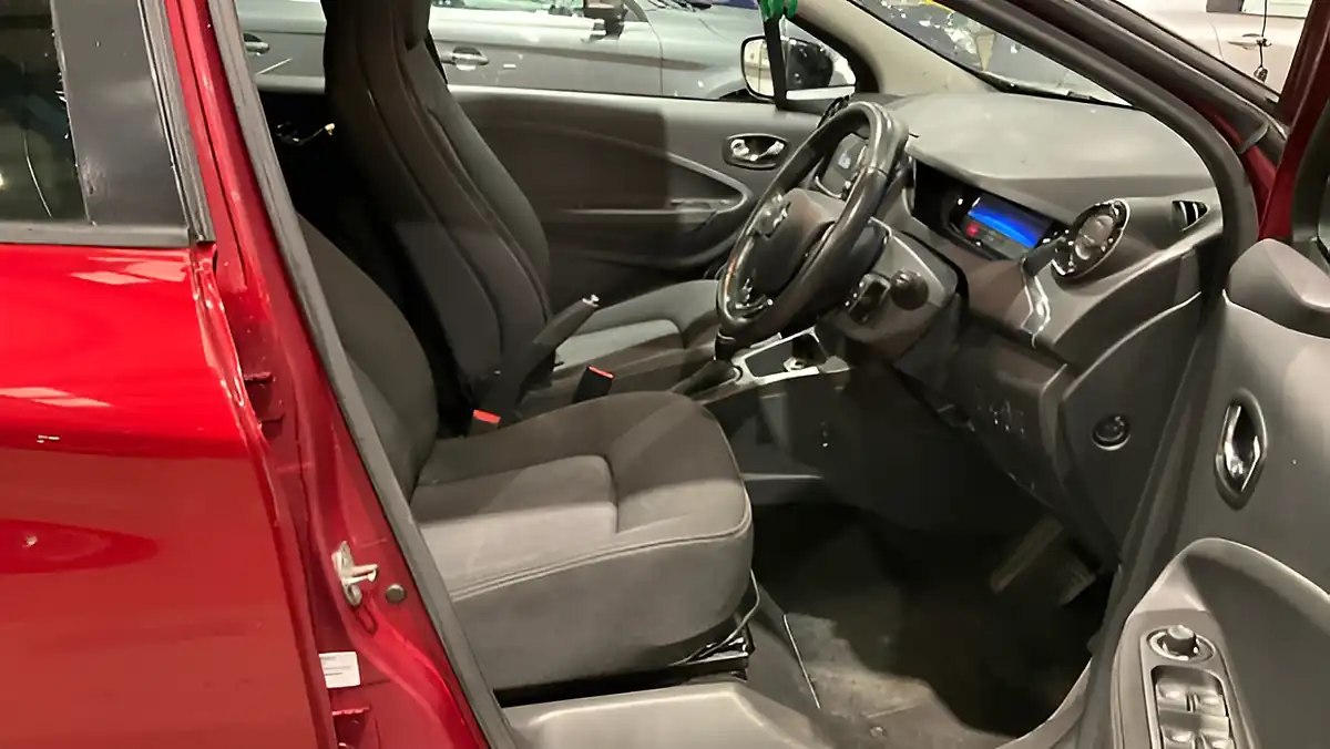 Used 2019 Renault Zoe Dynamique Nav Red - Interior and Exterior details 5