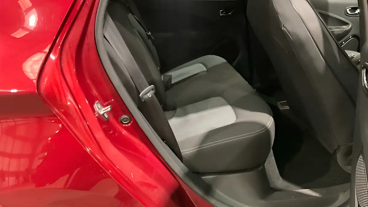 Used 2019 Renault Zoe Dynamique Nav Red - Interior and Exterior details 6