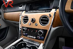 Used 2019 Rolls-Royce Cullinan Grey - Interior and Exterior details 15