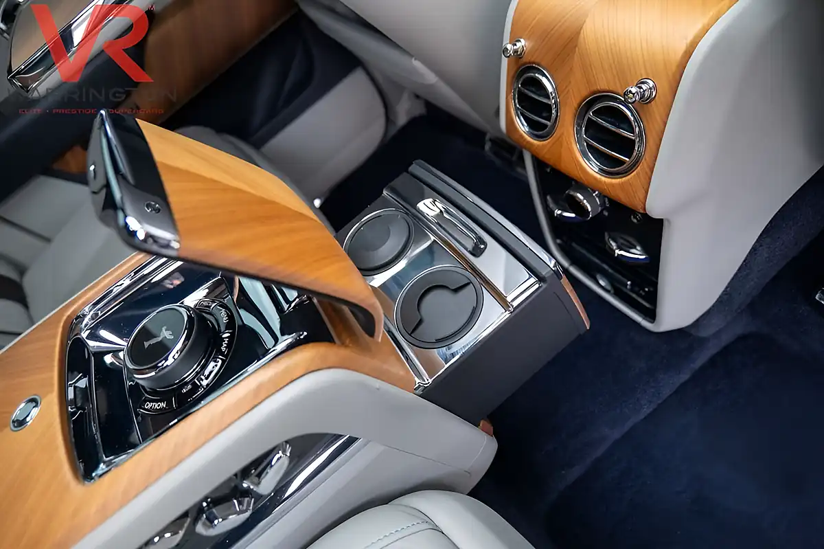 Used 2019 Rolls-Royce Cullinan Grey - Interior and Exterior details 19