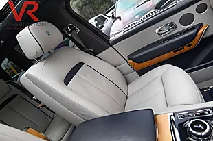 Used 2019 Rolls-Royce Cullinan Grey - Interior and Exterior details 3