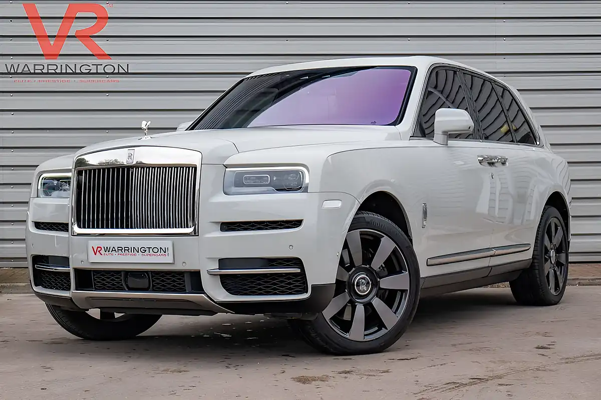 Used 2019 Rolls-Royce Cullinan Grey - Interior and Exterior details 8