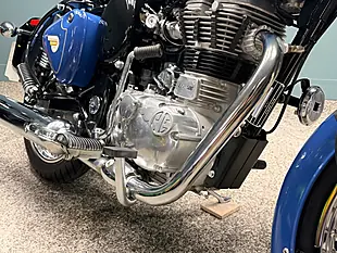 Used 2019 Royal Enfield Bullet Classic Blue - Interior and Exterior details 12