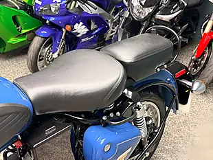 Used 2019 Royal Enfield Bullet Classic Blue - Interior and Exterior details 16