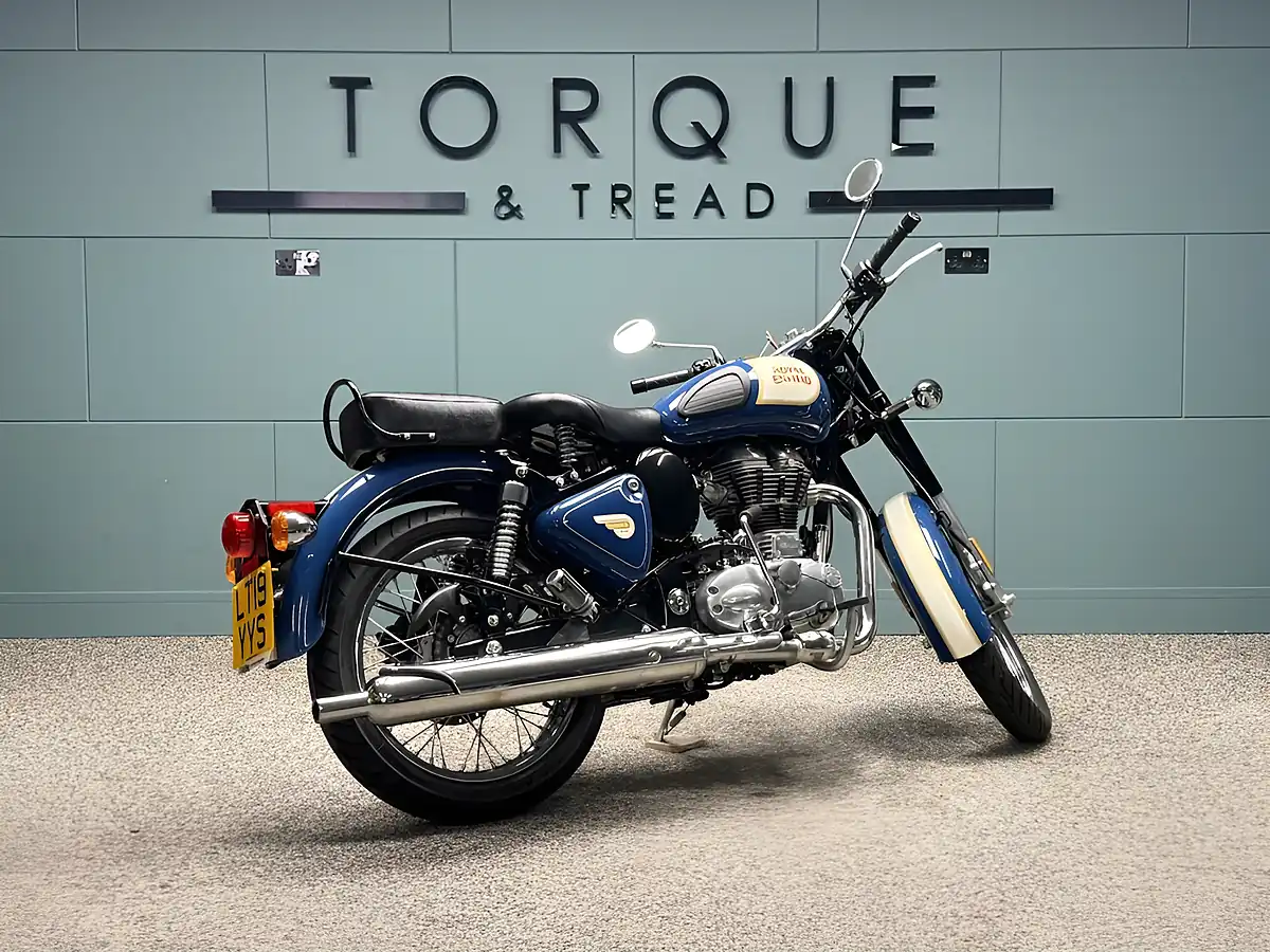Used 2019 Royal Enfield Bullet Classic Blue - Interior and Exterior details 3