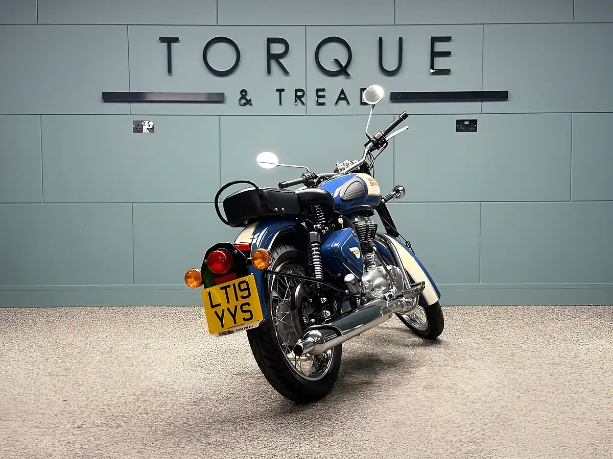 Used 2019 Royal Enfield Bullet Classic Blue - Interior and Exterior details 4