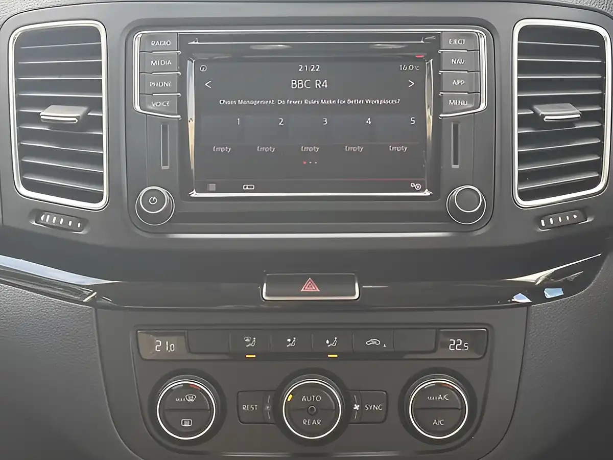 Used 2019 SEAT Alhambra Se Blue - Interior and Exterior details 10
