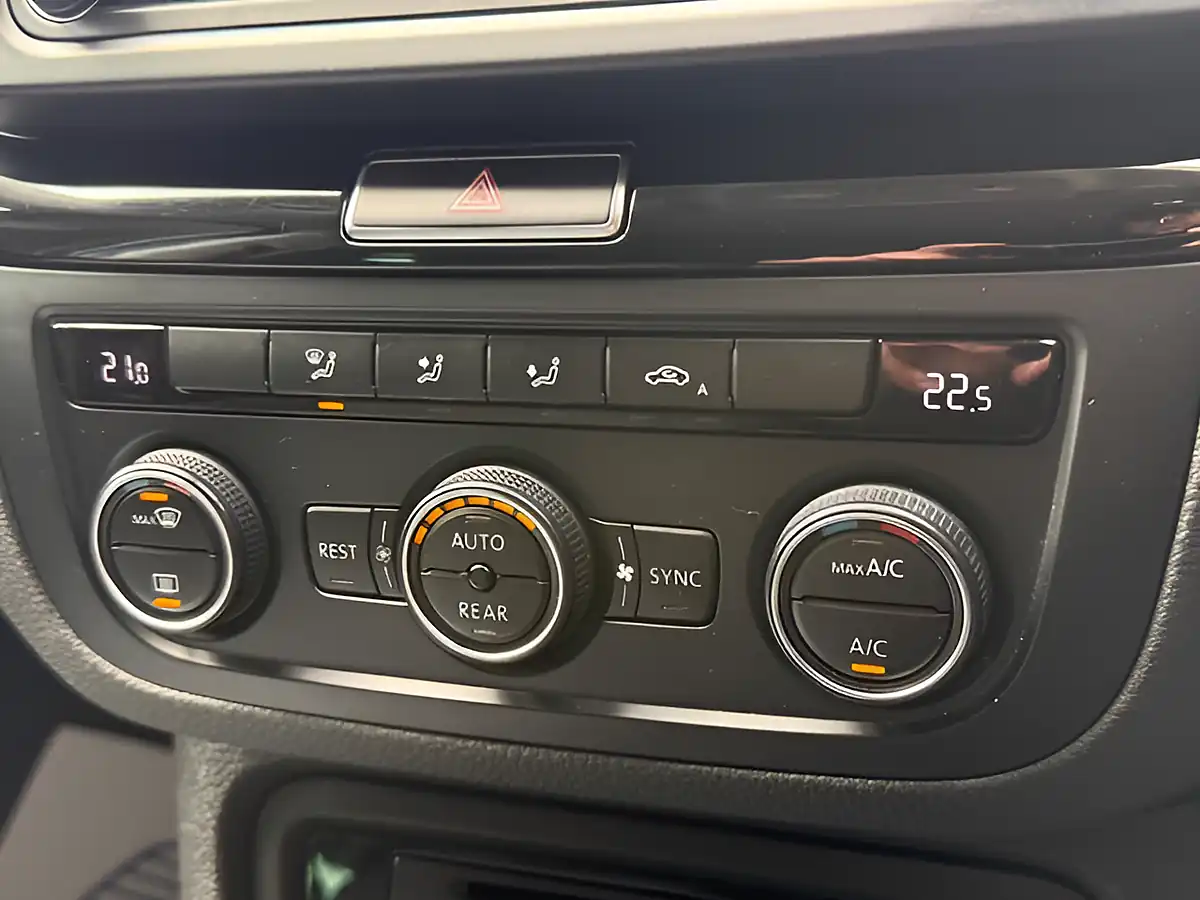 Used 2019 SEAT Alhambra Se Blue - Interior and Exterior details 17