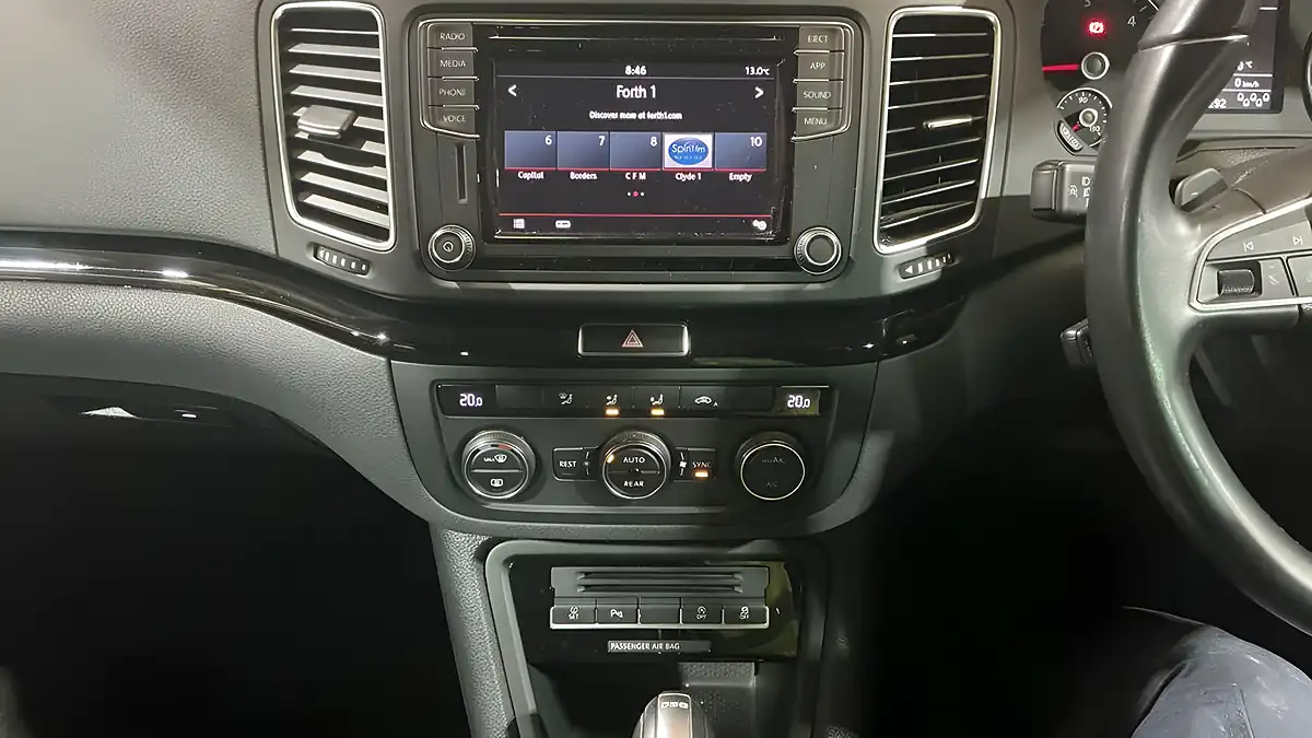 Used 2019 SEAT Alhambra Se Silver - Interior and Exterior details 11