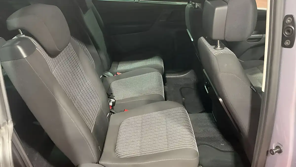 Used 2019 SEAT Alhambra Se Silver - Interior and Exterior details 8