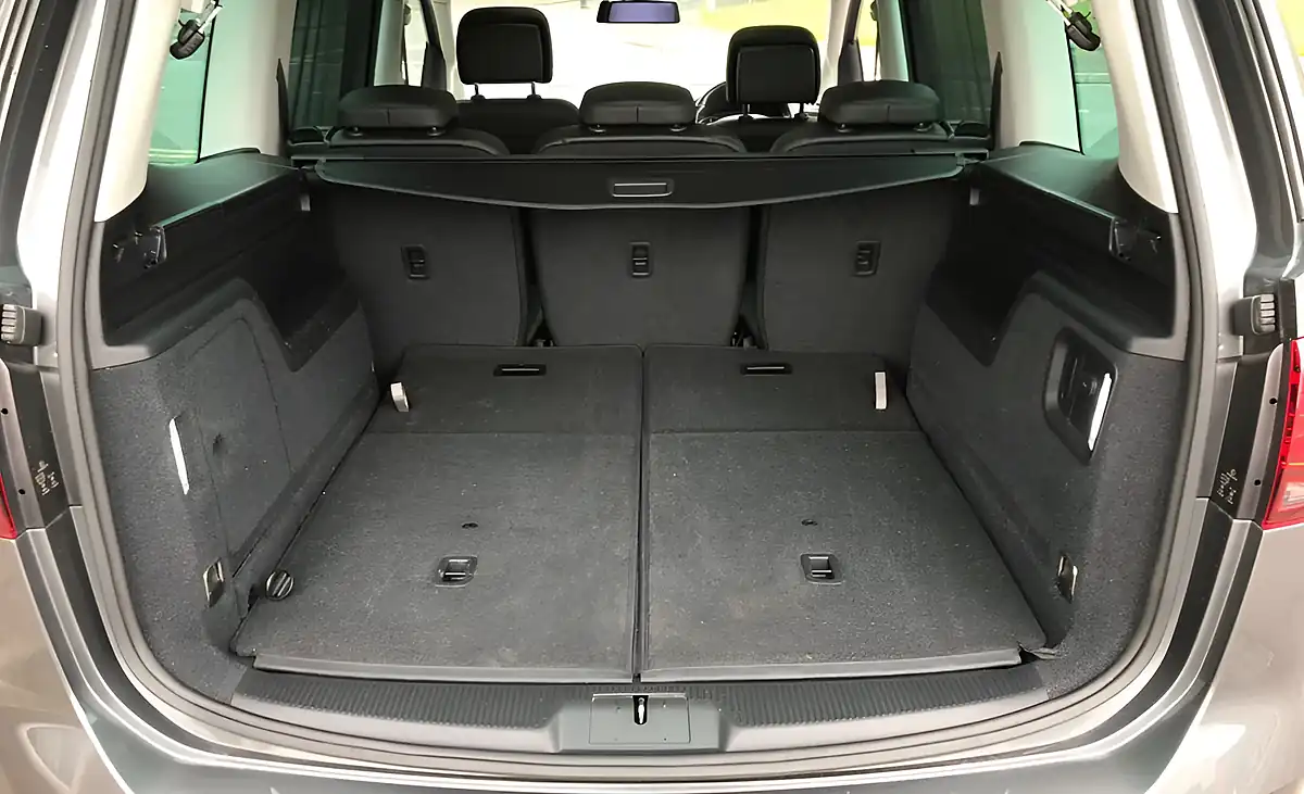 Used 2019 SEAT Alhambra Xcellence Indium Grey - Interior and Exterior details 12