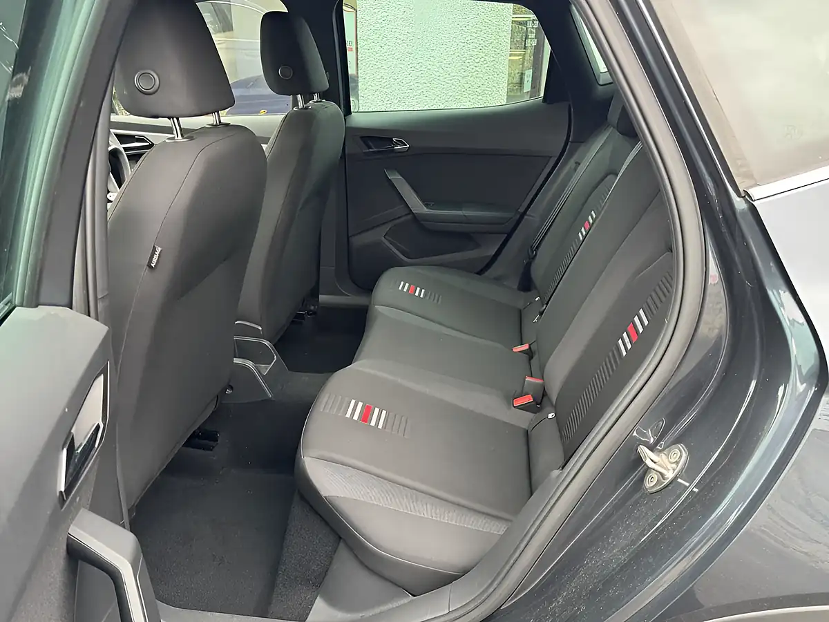 Used 2019 SEAT Arona Fr Grey - Interior and Exterior details 14