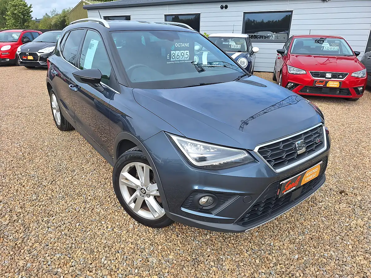 Used 2019 SEAT Arona Fr Grey - Front View