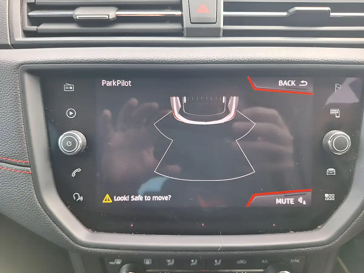 Used 2019 SEAT Arona Fr Grey - Interior and Exterior details 16