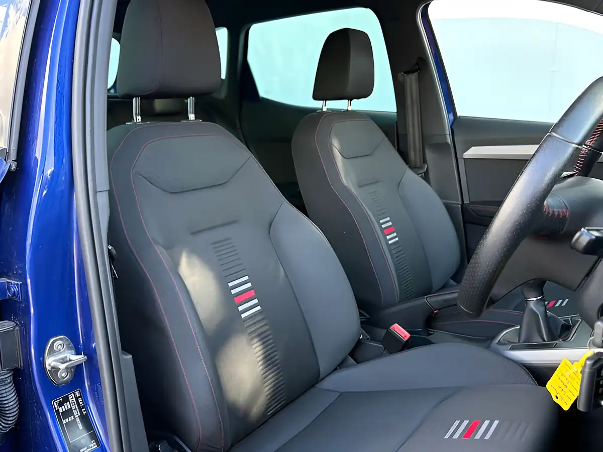 Used 2019 SEAT Arona Fr Mystery Blue - Interior and Exterior details 13