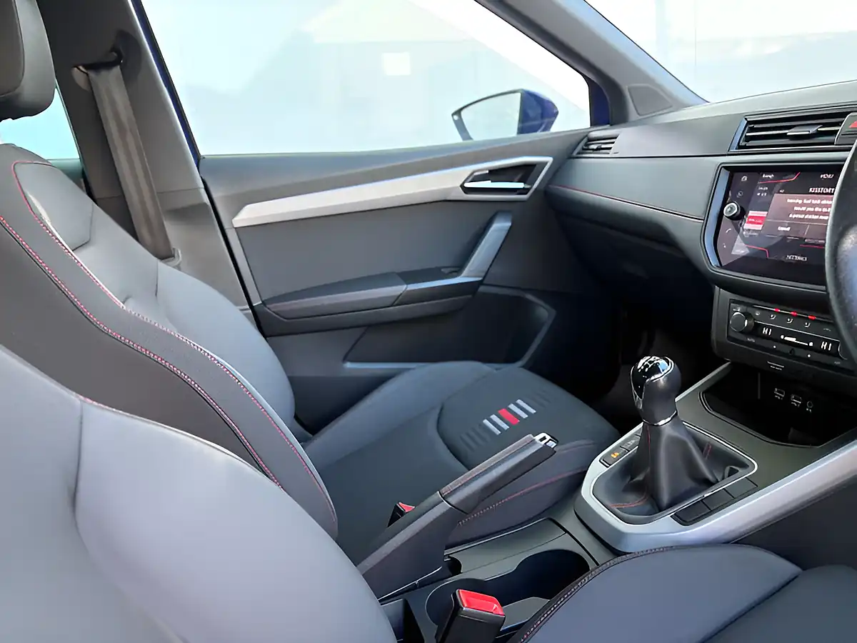 Used 2019 SEAT Arona Fr Mystery Blue - Interior and Exterior details 19