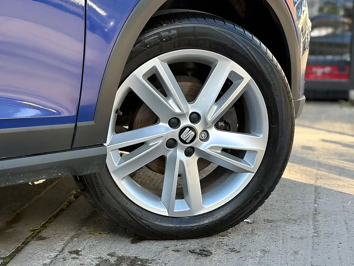 Used 2019 SEAT Arona Fr Mystery Blue - Interior and Exterior details 3