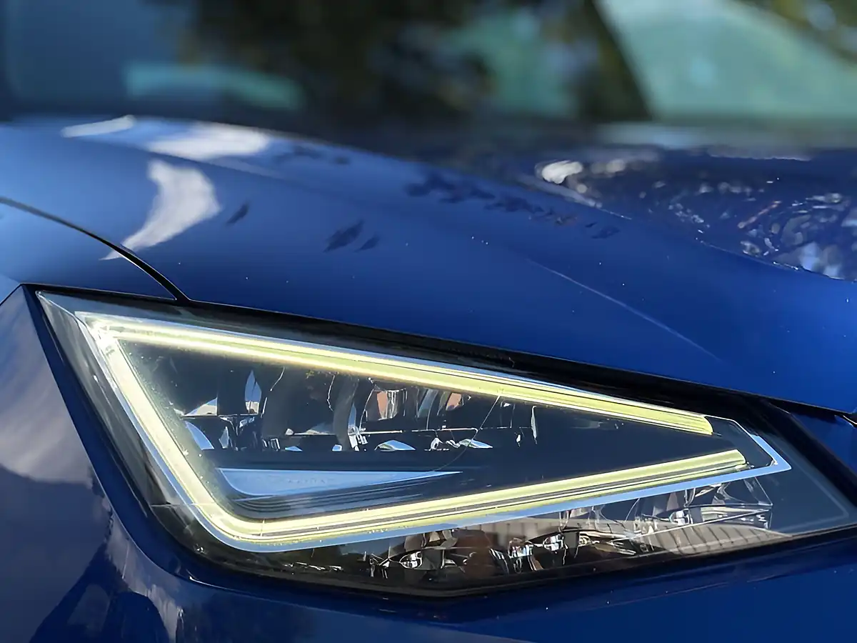Used 2019 SEAT Arona Fr Mystery Blue - Interior and Exterior details 4
