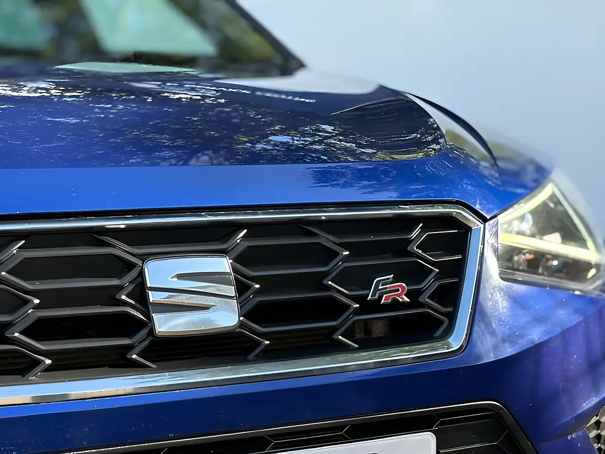 Used 2019 SEAT Arona Fr Mystery Blue - Interior and Exterior details 5