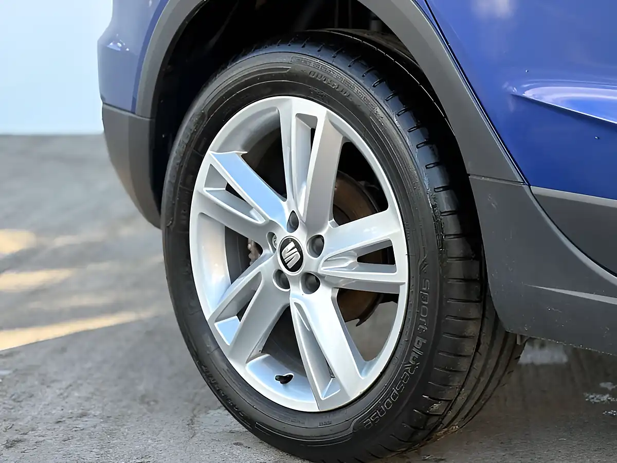 Used 2019 SEAT Arona Fr Mystery Blue - Interior and Exterior details 6