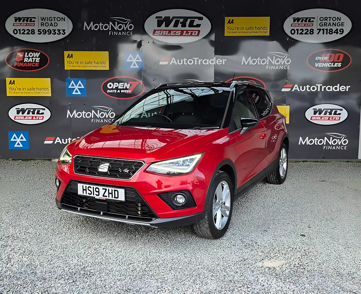 Used 2019 SEAT Arona Fr Red - Front View