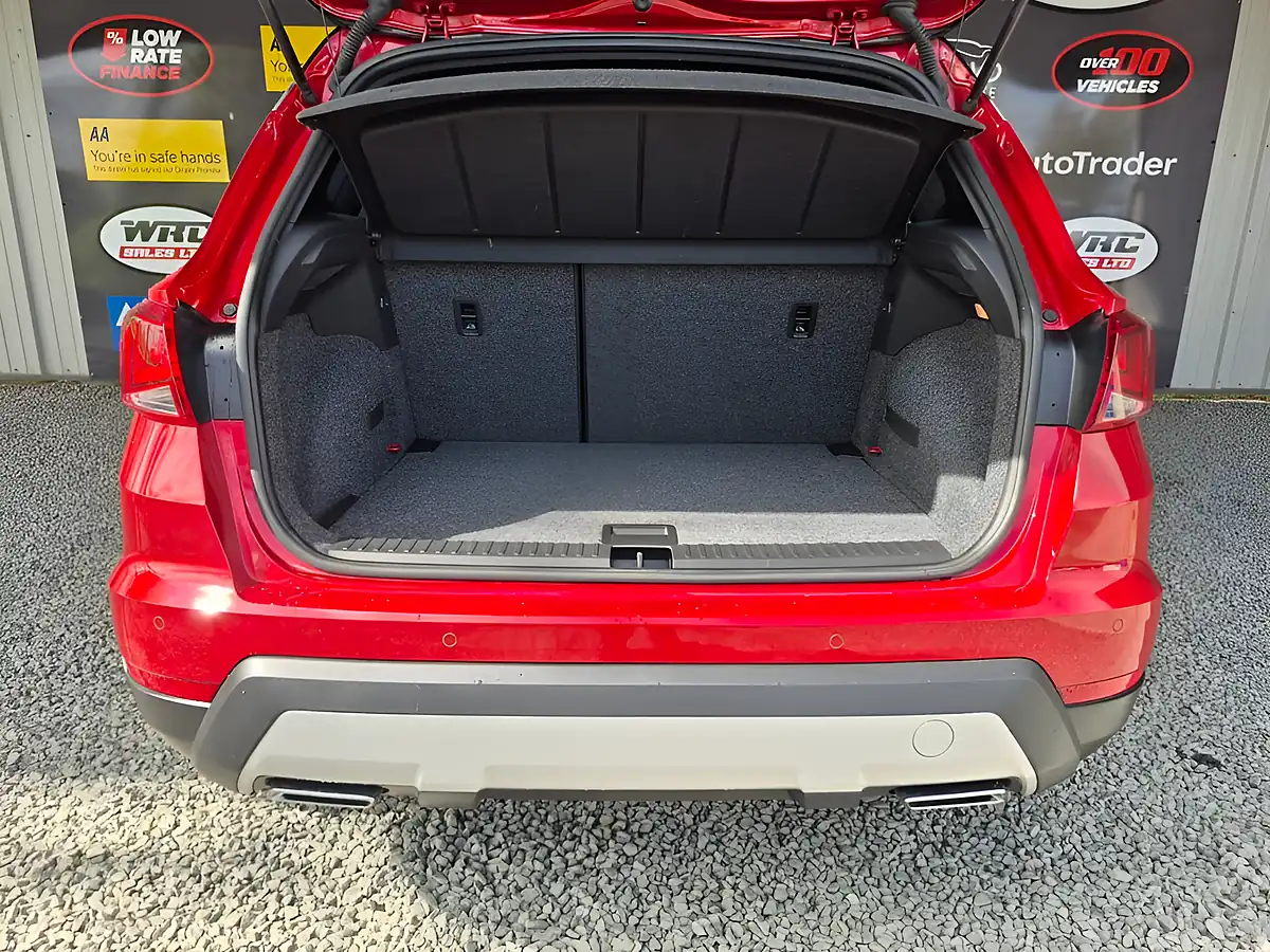 Used 2019 SEAT Arona Fr Red - Interior and Exterior details 10