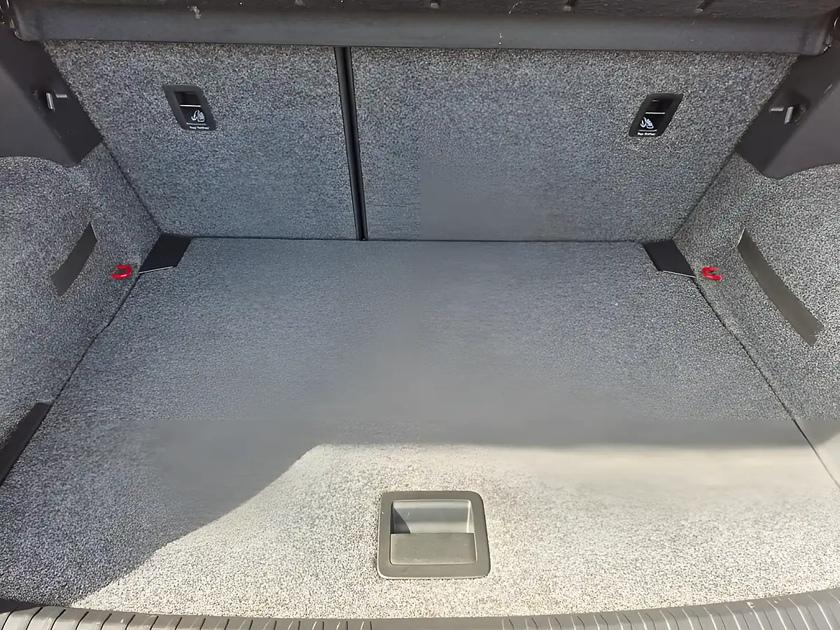 Used 2019 SEAT Arona Fr Red - Interior and Exterior details 11