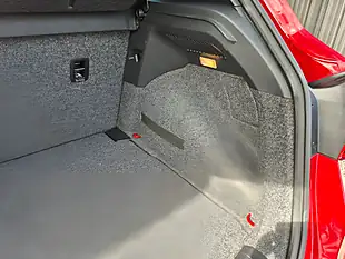 Used 2019 SEAT Arona Fr Red - Interior and Exterior details 13