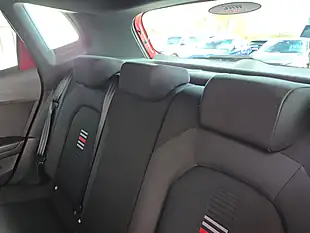 Used 2019 SEAT Arona Fr Red - Interior and Exterior details 15