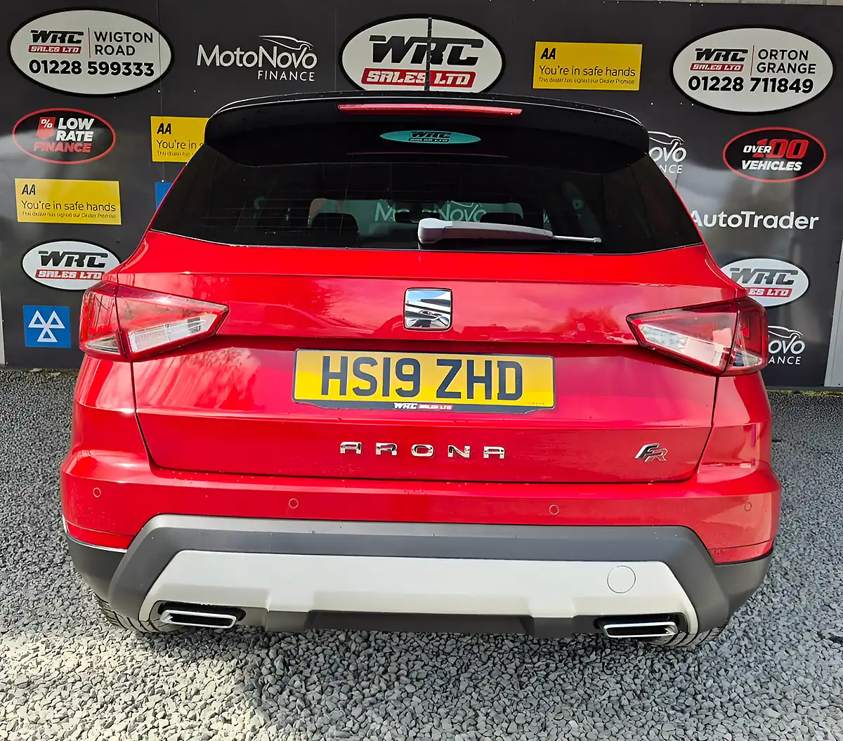 Used 2019 SEAT Arona Fr Red - Interior and Exterior details 8