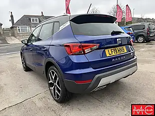 Used 2019 SEAT Arona Fr Sport Blue - Interior and Exterior details 10