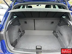 Used 2019 SEAT Arona Fr Sport Blue - Interior and Exterior details 13