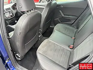 Used 2019 SEAT Arona Fr Sport Blue - Interior and Exterior details 19