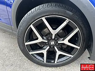 Used 2019 SEAT Arona Fr Sport Blue - Interior and Exterior details 2