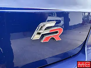 Used 2019 SEAT Arona Fr Sport Blue - Interior and Exterior details 8