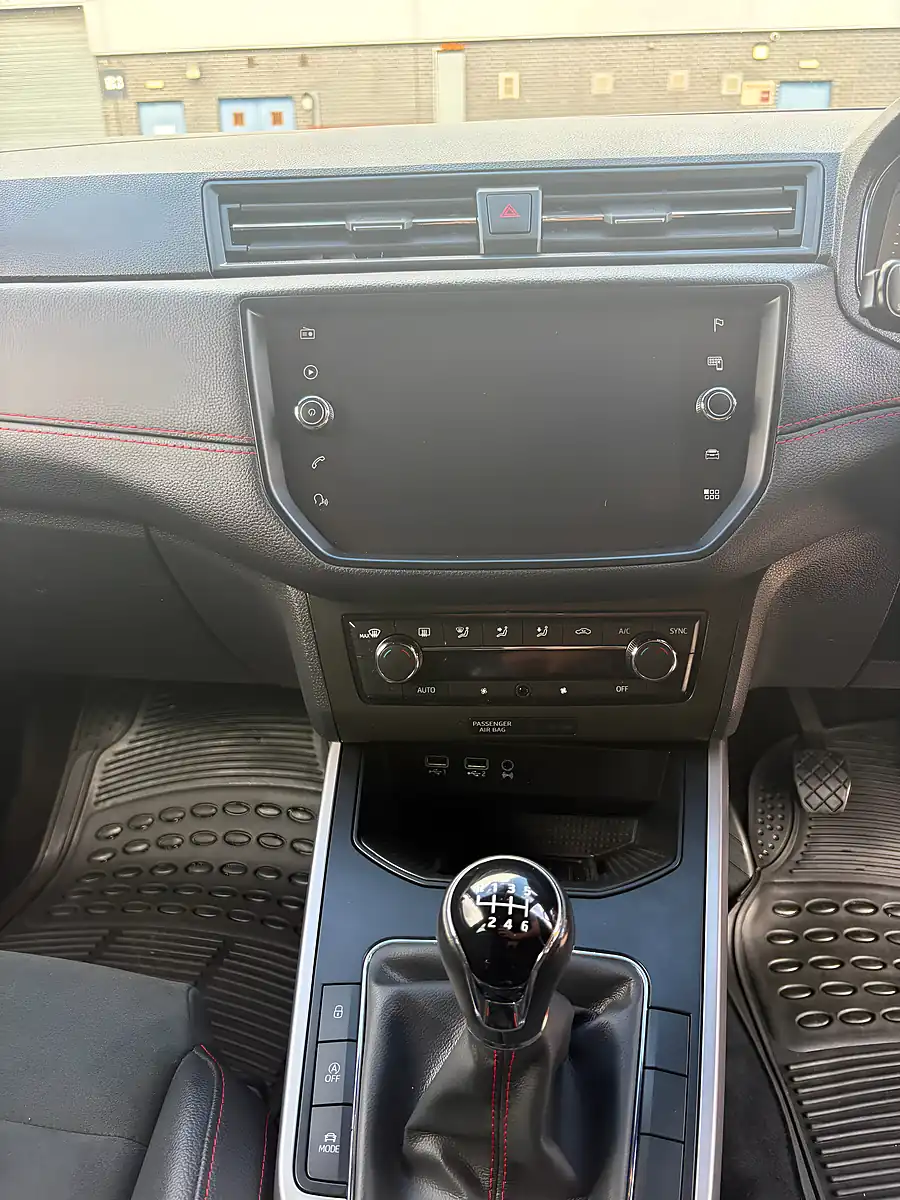 Used 2019 SEAT Arona Fr Sport Orange - Interior and Exterior details 12