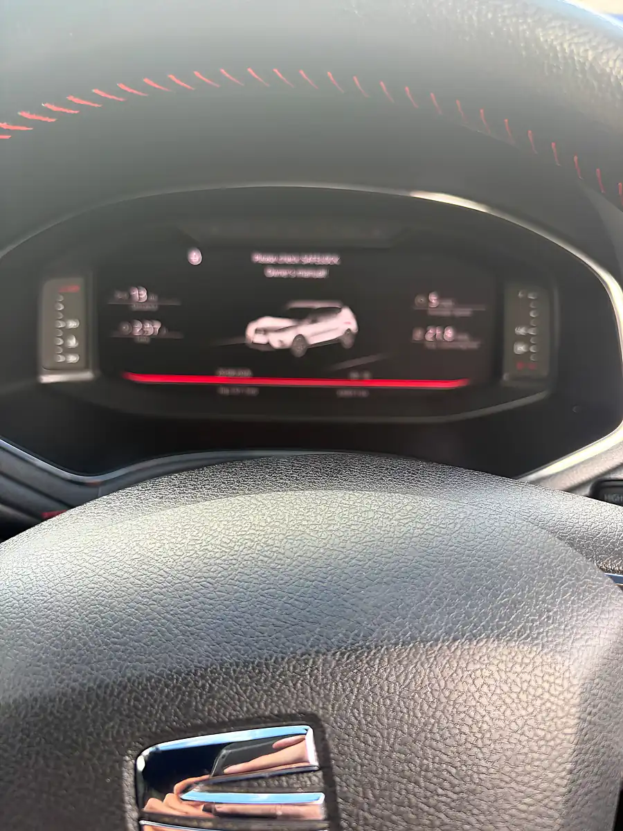 Used 2019 SEAT Arona Fr Sport Orange - Interior and Exterior details 14