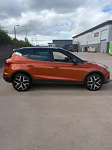 Used 2019 SEAT Arona Fr Sport Orange - Interior and Exterior details 6