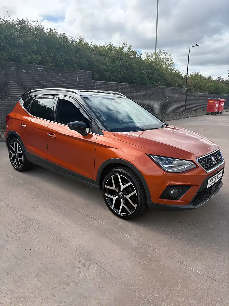 Used 2019 SEAT Arona Fr Sport Orange - Interior and Exterior details 7