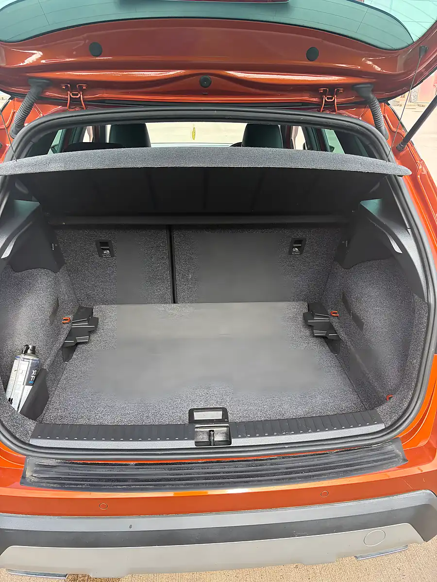 Used 2019 SEAT Arona Fr Sport Orange - Interior and Exterior details 9