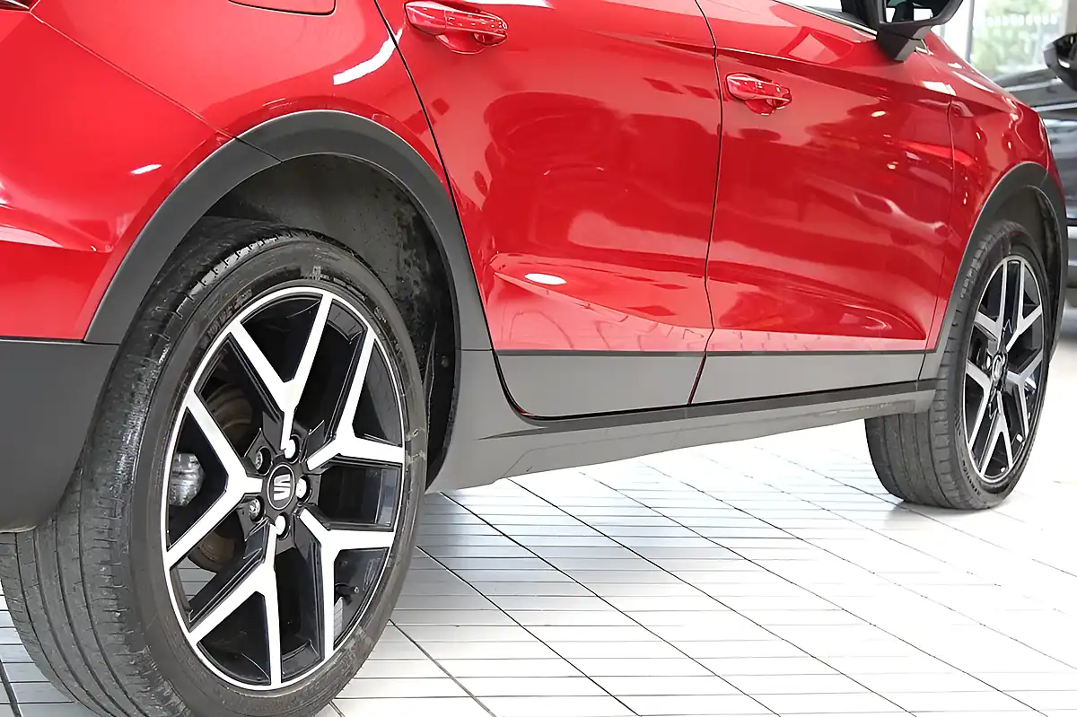 Used 2019 SEAT Arona Fr Sport Red - Interior and Exterior details 15