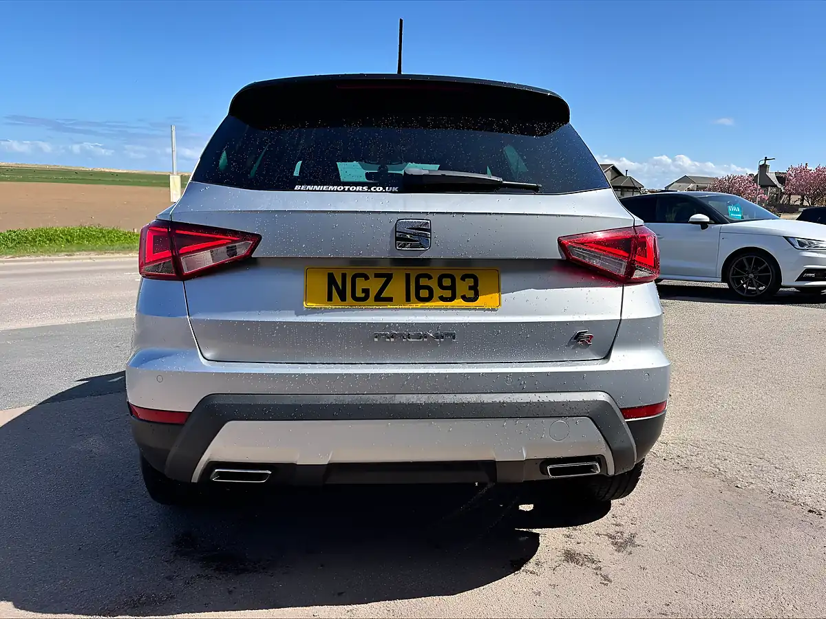 Used 2019 SEAT Arona Fr Sport Silver - Interior and Exterior details 10