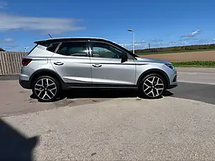 Used 2019 SEAT Arona Fr Sport Silver - Interior and Exterior details 8