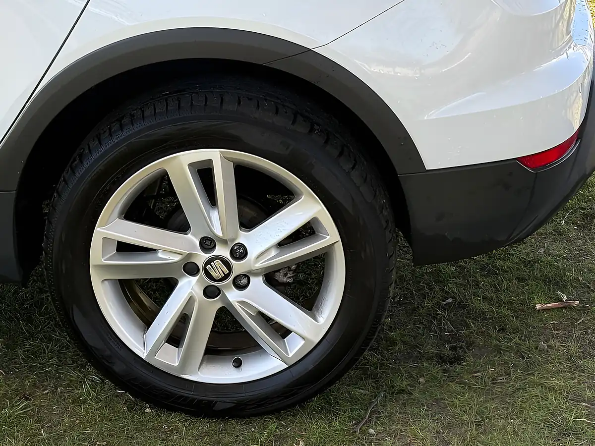 Used 2019 SEAT Arona Fr White - Interior and Exterior details 10