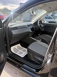 Used 2019 SEAT Arona Se Technology Black - Interior and Exterior details 9